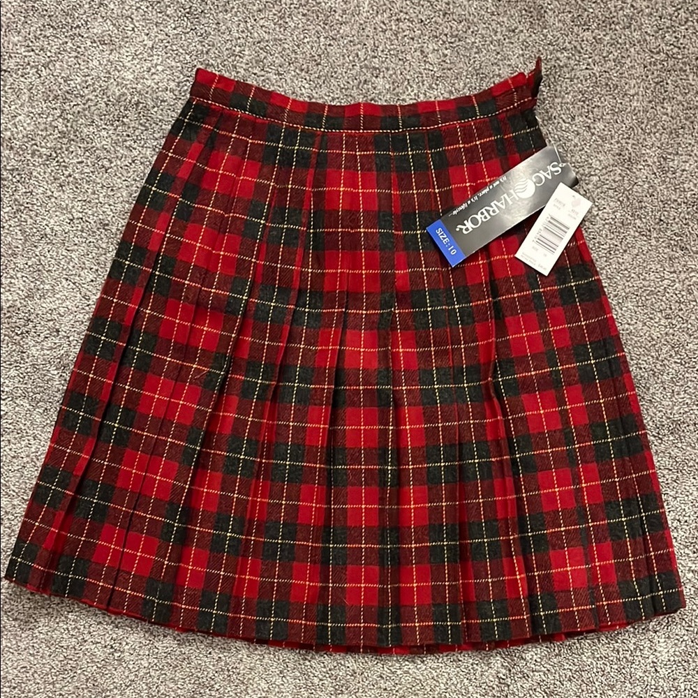 Sag Harbor Red & Black Plaid Pleated Mini Skirt